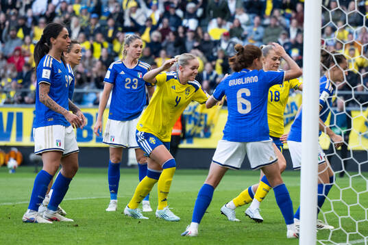 Hanna Lundkvist of Sweden celebrates