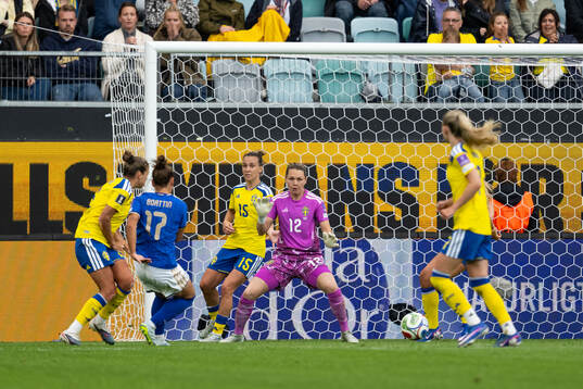 Angelica Soffia of Italy and Filippa Angeldahl, Julia