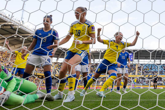 Hanna Lundkvist of Sweden celebrates