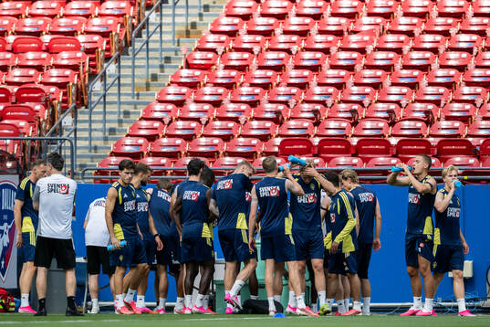 Cooling break at a training session