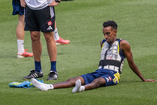 Taha Ali of the Swedish national football team in a cooling