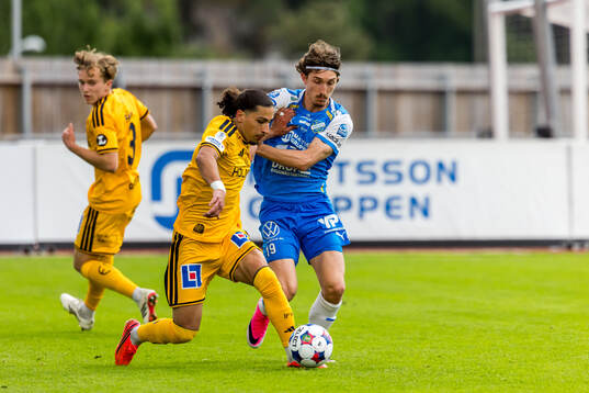 IFK Norrköpings Elias Jemal och Oddevolds Hugo Engström