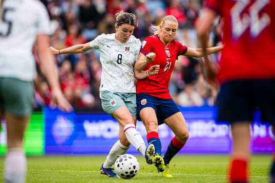 Barbara Dunst of Austria and Lisa Naalsund of Norway