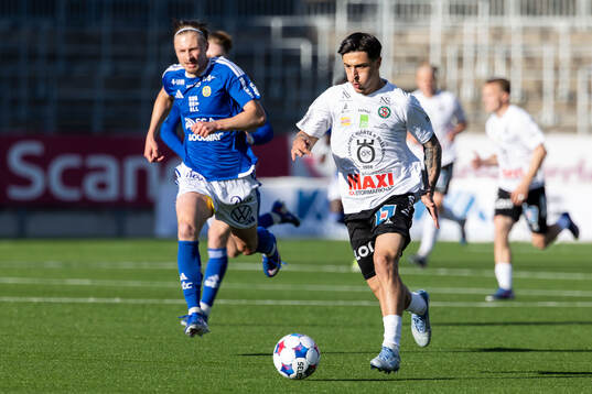 GIF Sundsvalls Malte Hallin och Örebros Antonio Yakoub