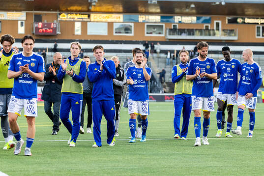 GIF Sundsvalls spelare jublar