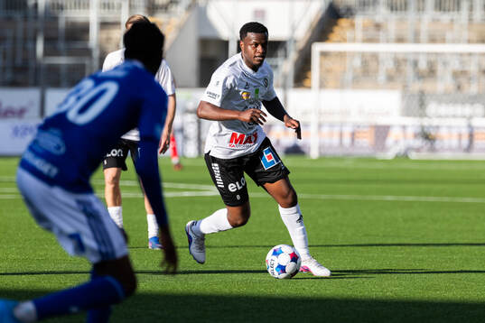 Örebros Manasse Kusu