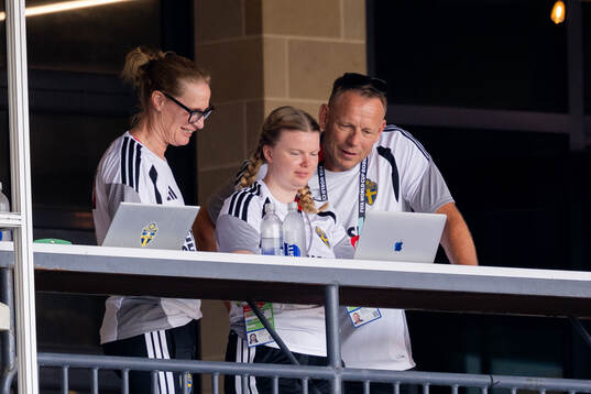 Cecilia Sandell, administrator, Clara Nordin and Stefan
