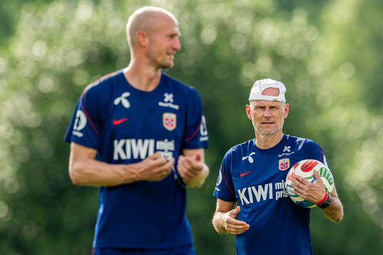 Player manager Brede Hangeland and head coach Ståle