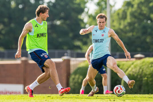 Sander Berge and Kristian Thorstvedt of the Norwegian