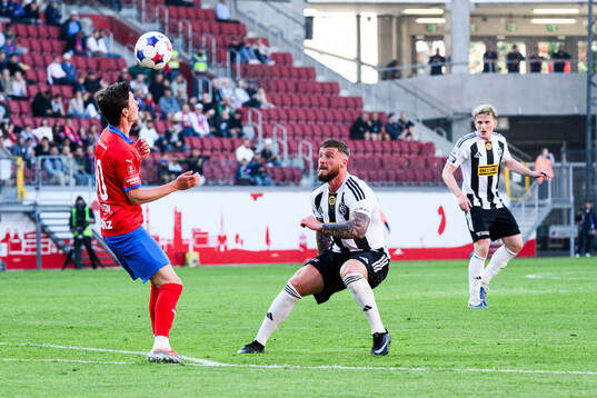 Helsingborgs Max Svensson och Landskronas Markus Björkqvist