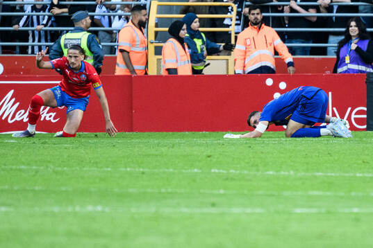 Helsingborgs Ervin Gigovic och Landskronas målvakt Amr