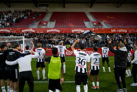 Landskronas spelare jublar
