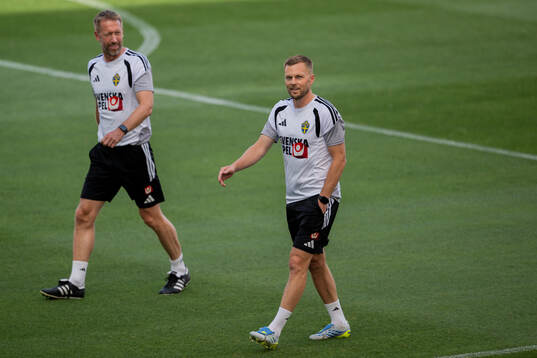 Head coach Graham Potter and assistant coach Sebastian
