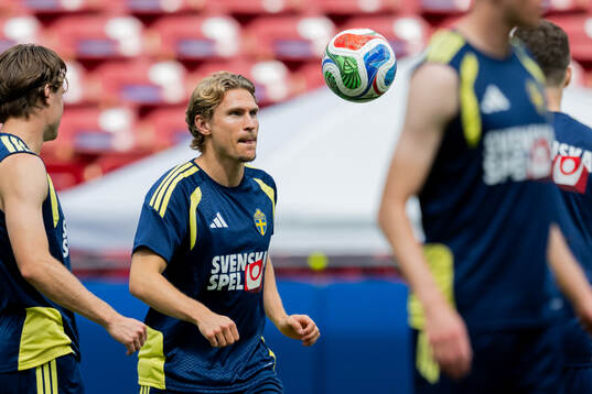 Carl Starfelt of the Swedish national football team at a