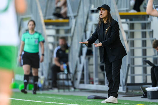Häckens tränare Elena Sadiku