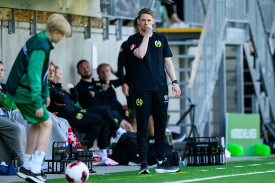 Hammarbys tränare William Strömberg