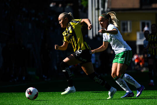 Häckens Alva Selerud och Hammarbys Stina Lennartsson