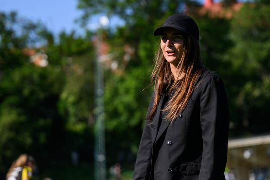 Häckens tränare Elena Sadiku