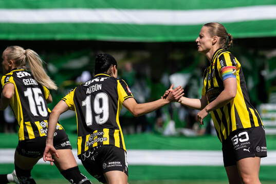 Häckens Nesrin Akgun och Anna Anvegård