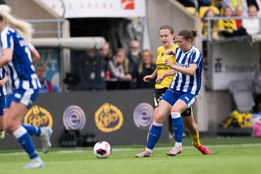 Elfsborgs Ellen Nilsson och IFK Göteborgs Clara Leffler