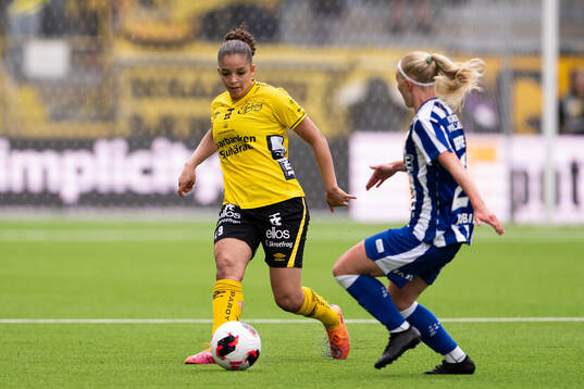 Elfsborgs Jennifer Brinck och IFK Göteborgs Lovisa Brogren