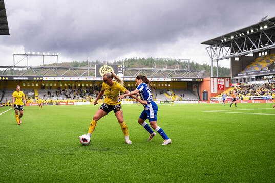 Elfsborgs Stina Jensen och IFK Göteborgs Lisa Hall