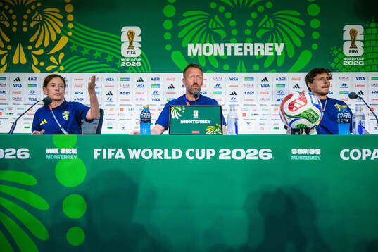 Press officer Petra Thorén, head coach Graham Potter and