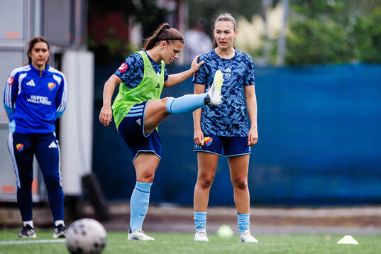 Djurgårdens Alexsandra Lobanova och Lucia Duras