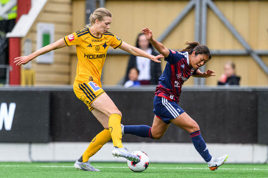 IFK Norrköpings Ebba Handfast och Rosengårds Ran Iwai