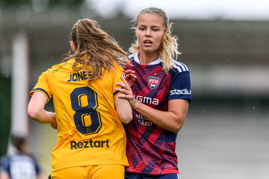 IFK Norrköpings Carrie Jones och Rosengårds Tilde