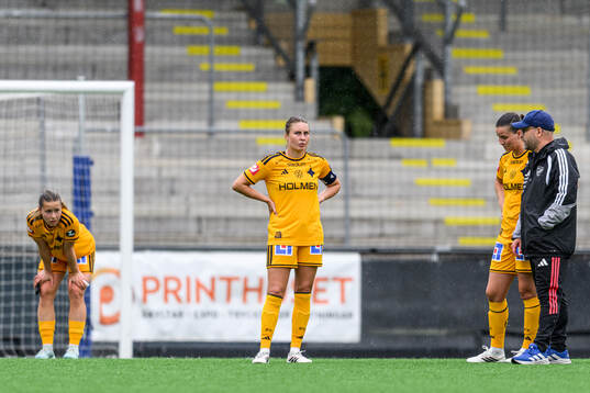 IFK Norrköpings Fanny Andersson, Josefin Harrysson och