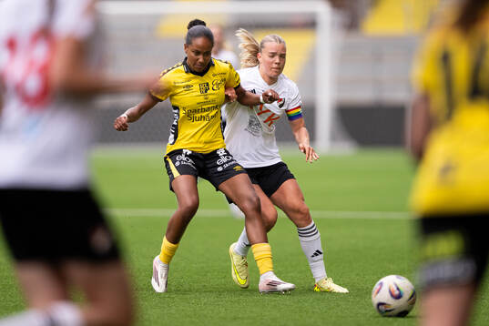 Elfsborgs Stella Johansson och Enskedes Amanda Hildingsson