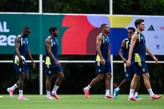 Ken Sema, Anthony Elanga, Isak Hien, Taha Ali and Besfort