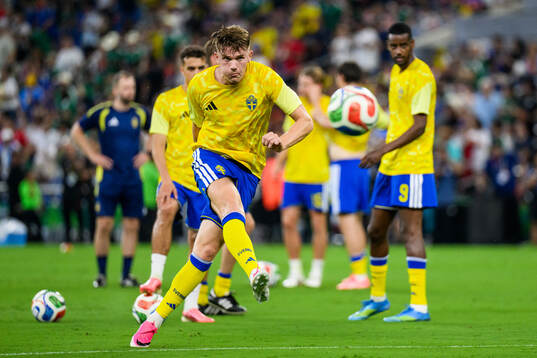 Viktor Gyökeres of Sweden