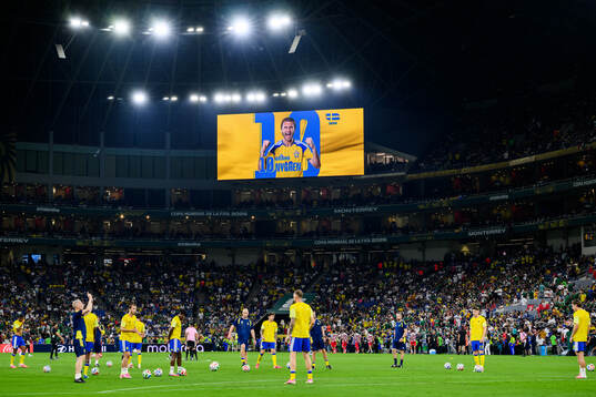 Benjamin Nygren of Sweden is presented