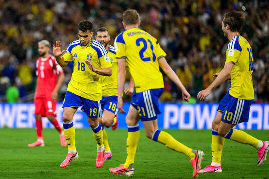 Yasin Ayari of Sweden celebrates