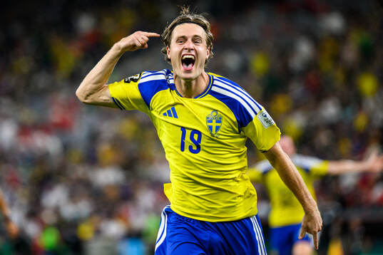 Mattias Svanberg of Sweden celebrates