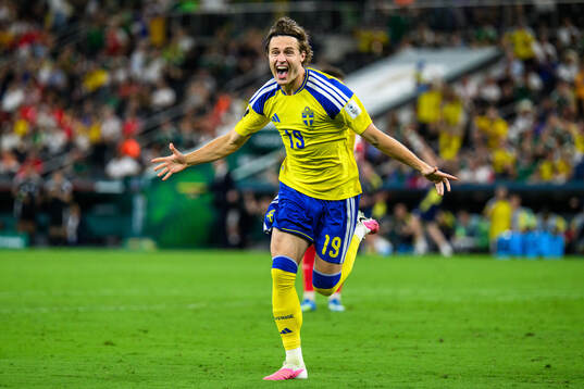 Mattias Svanberg of Sweden celebrates