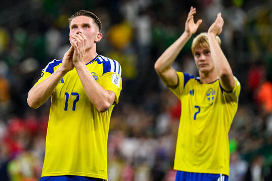 Viktor Gyökeres and Lucas Bergvall of Sweden celebrate