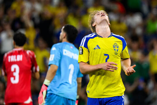 Lucas Bergvall of Sweden