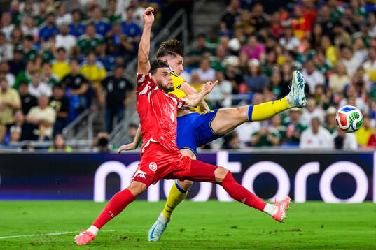 Omar Rekik of Tunisia and Viktor Gyökeres of Sweden