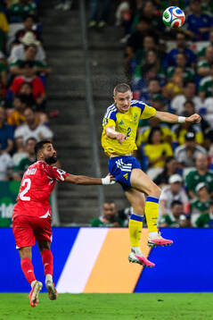Ali Abdi of Tunisia and Gustaf Lagerbielke of Sweden