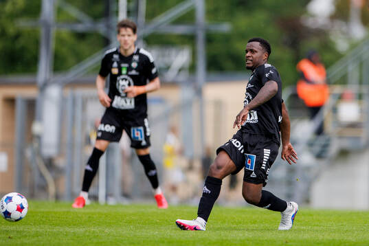 Örebros Manasse Kusu