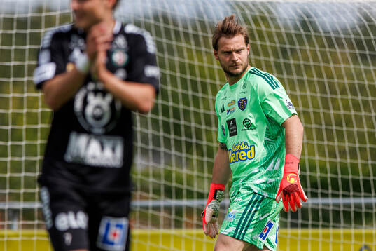 Falkenbergs målvakt Anton Andersson