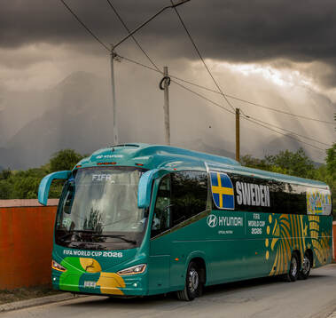 The Swedish national football team's bus arrives