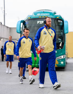 goalkeeper Jacob Widell Zetterström of Sweden arrives at