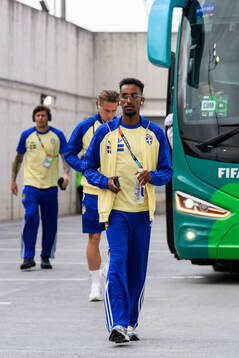 Taha Ali of Sweden arrives at Estadio Monterrey