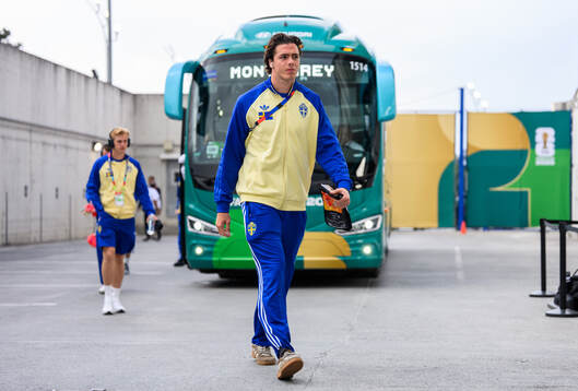 goalkeeper Jacob Widell Zetterström of Sweden arrives at