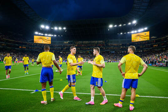 Viktor Gyökeres and Gabriel Gudmundsson of Sweden