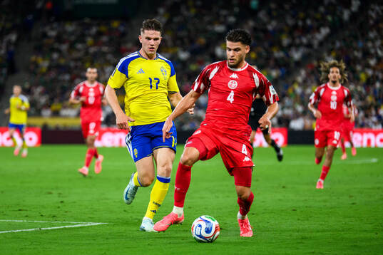 Viktor Gyökeres of Sweden and Omar Rekik of Tunisia